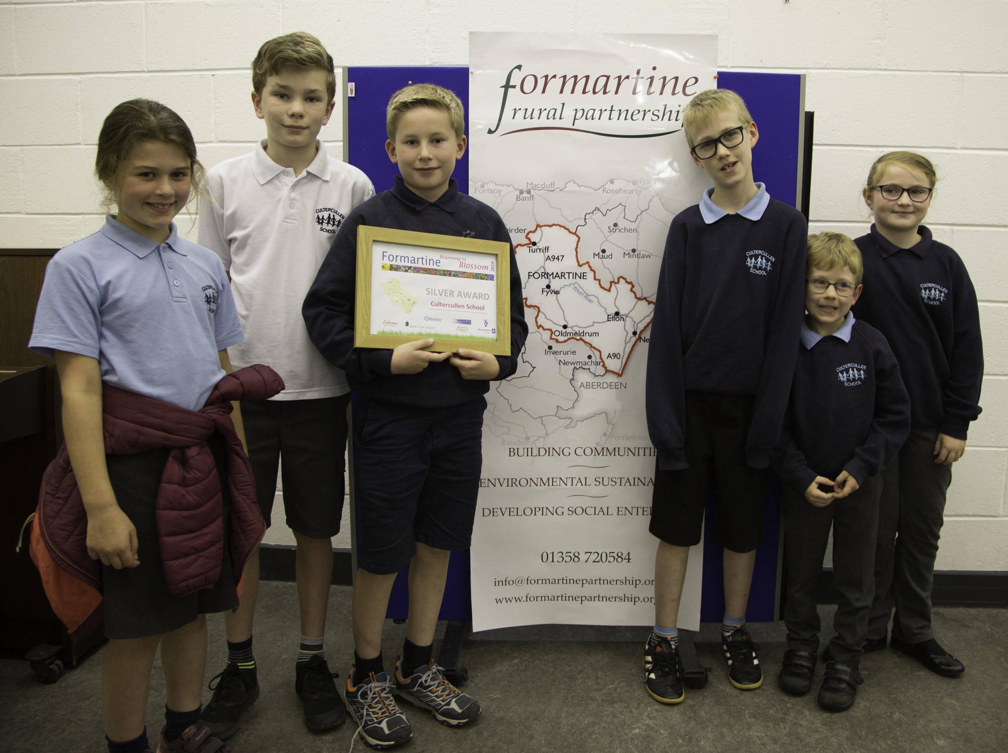 Silver award - Cultercullen School receiving their award